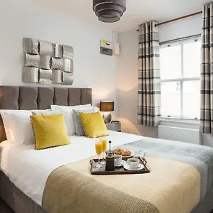 Agar Premier Apartment